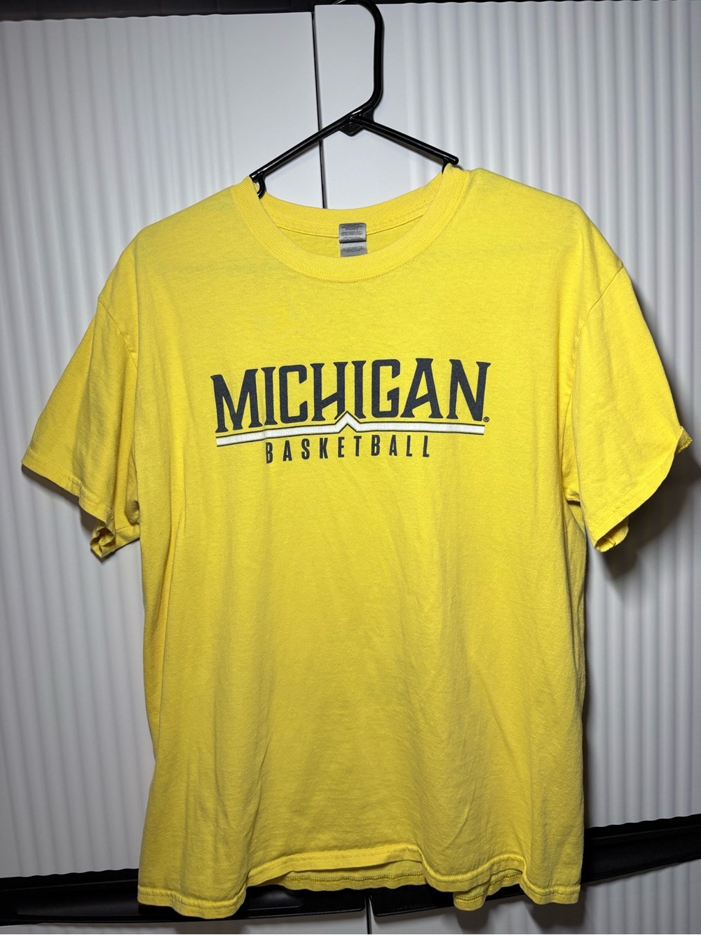 MICHI Michigan Basketball Men's Yellow Graphic Tee